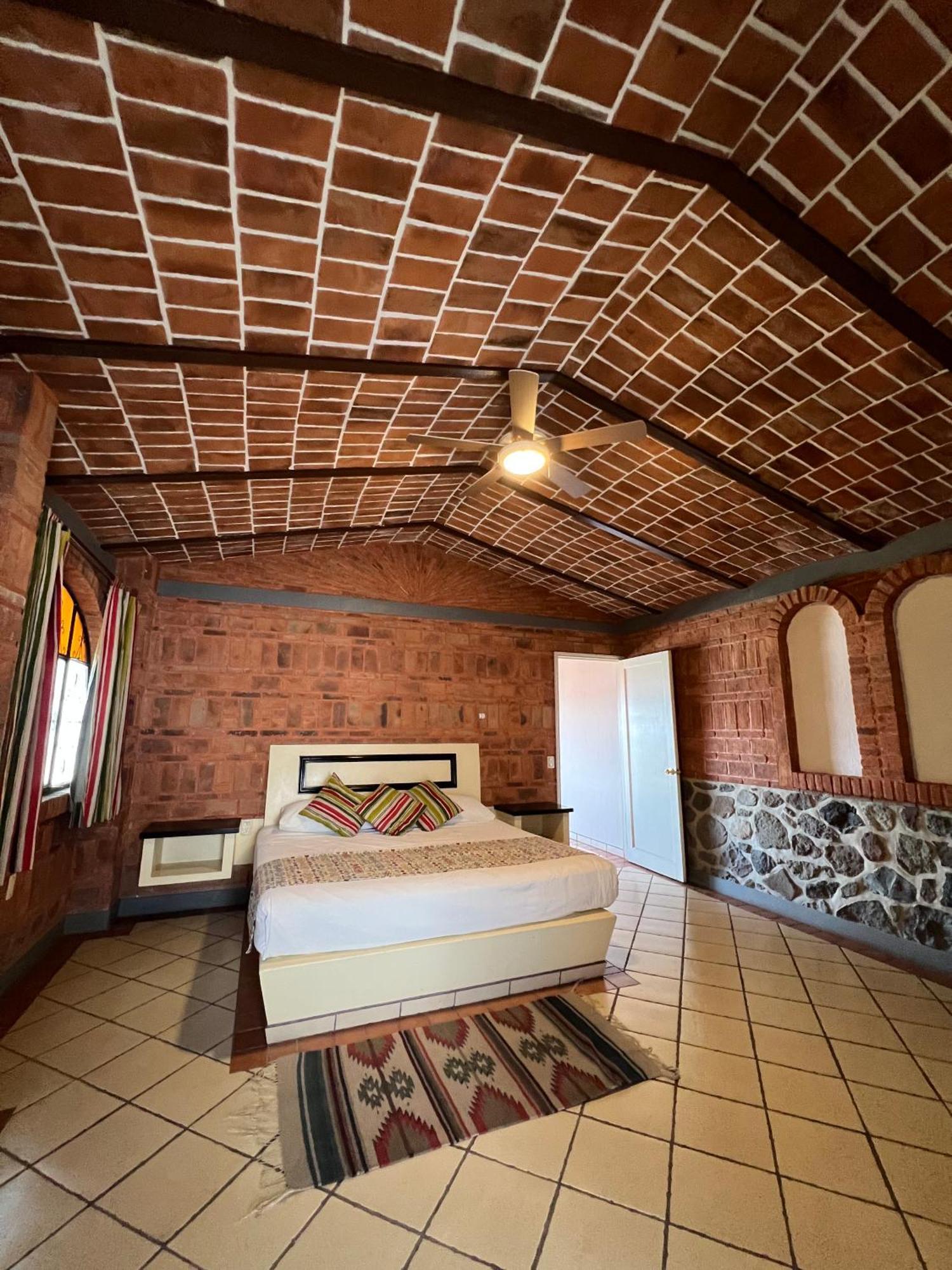Mama Chuy Hotel & Villas San Juan Cosalá Zewnętrze zdjęcie